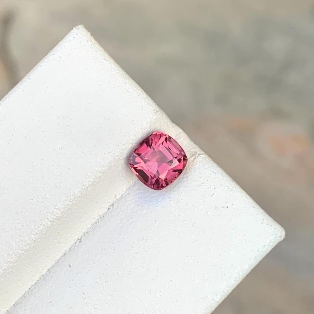 Hot Pink Tourmaline Gemstone Cushion Cut Jewellry Making - 0.910 Carat - 6