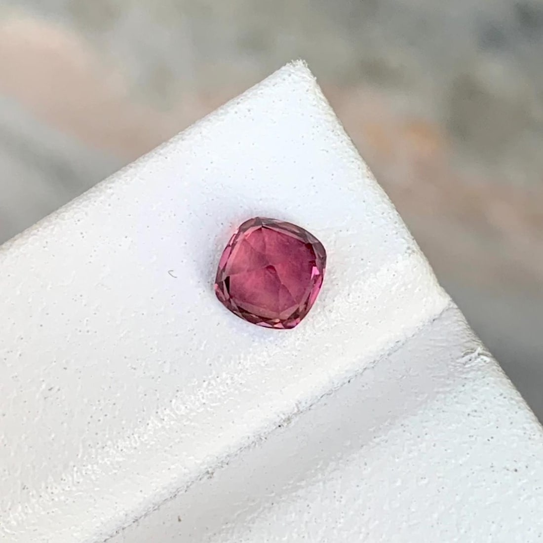 Hot Pink Tourmaline Gemstone Cushion Cut Jewellry Making - 0.970 Carat - 4