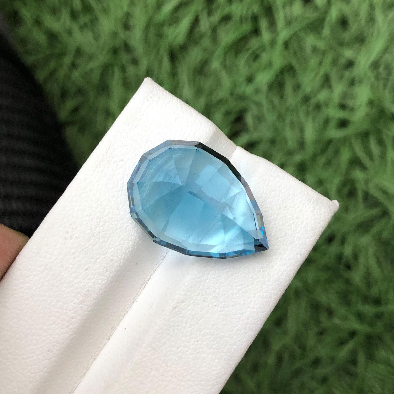 Pendant Size Pear Cut Swiss Blue Topaz Gemstone - 26.950 Carat - 7