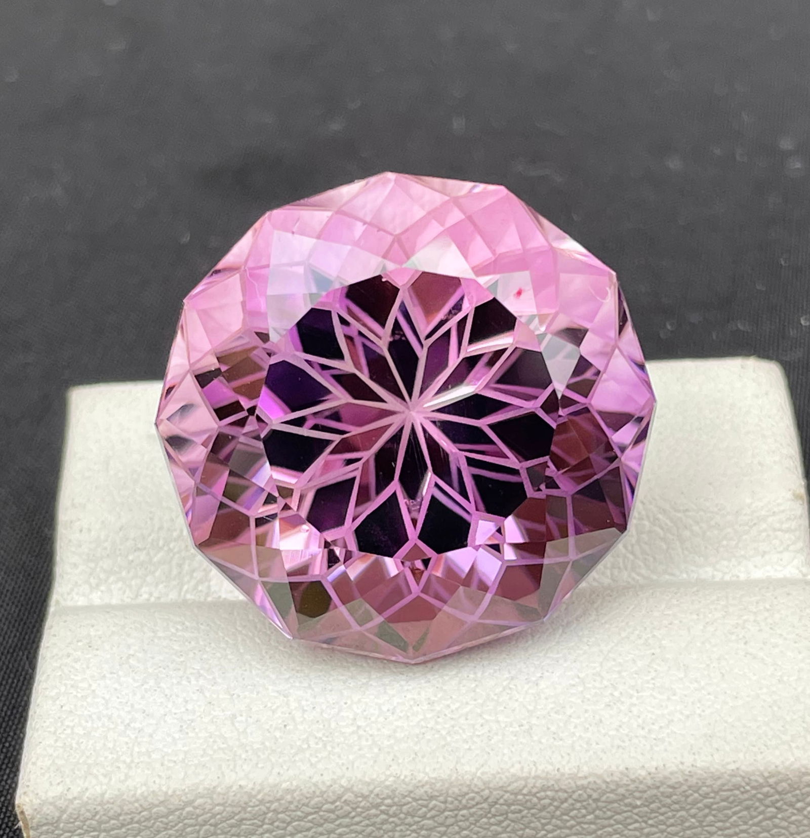 Natural Amethyst Gemstone: Round Brilliant Cut, 64.75 Carats - 2