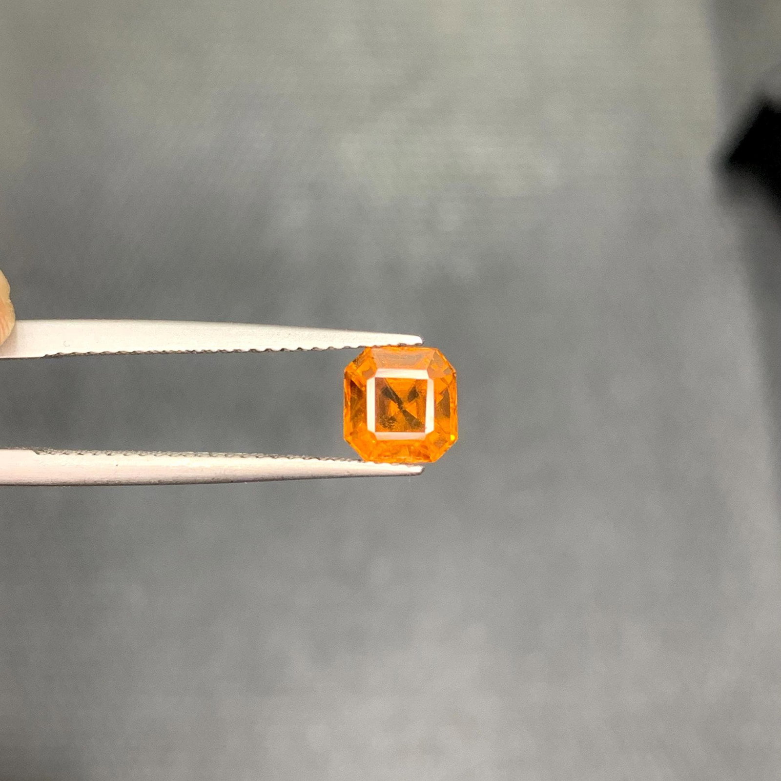 Natural Honey Brown Bastnasite Gemstone: 2.05 Carat Asscher Cut: Title: Natural Honey Brown Bastnasite Gemstone: 2.05 Carat Asscher Cut Description: Materials: Natural bastnasite, Bastnasite, Stone, Gemstone, Loose gemstone Carat weight: 2.05 ��ᖞ