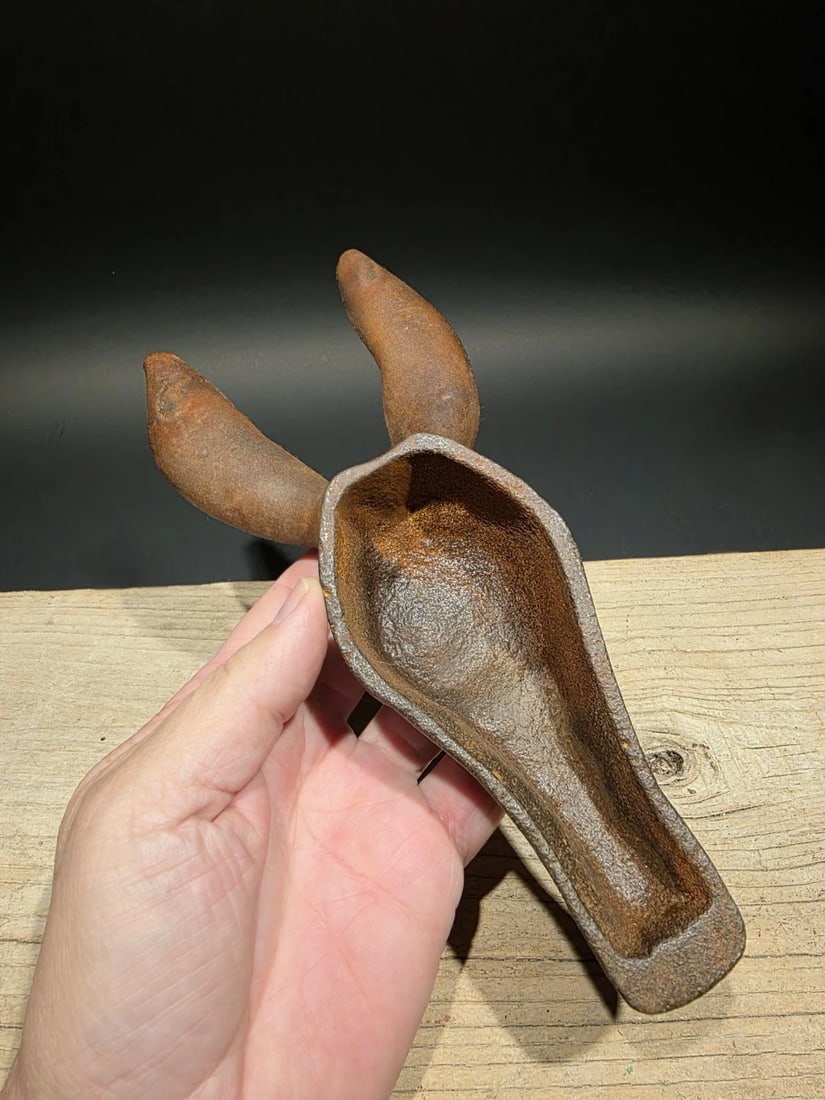 10" Cast Iron Donkey Head Boot Jack - 4