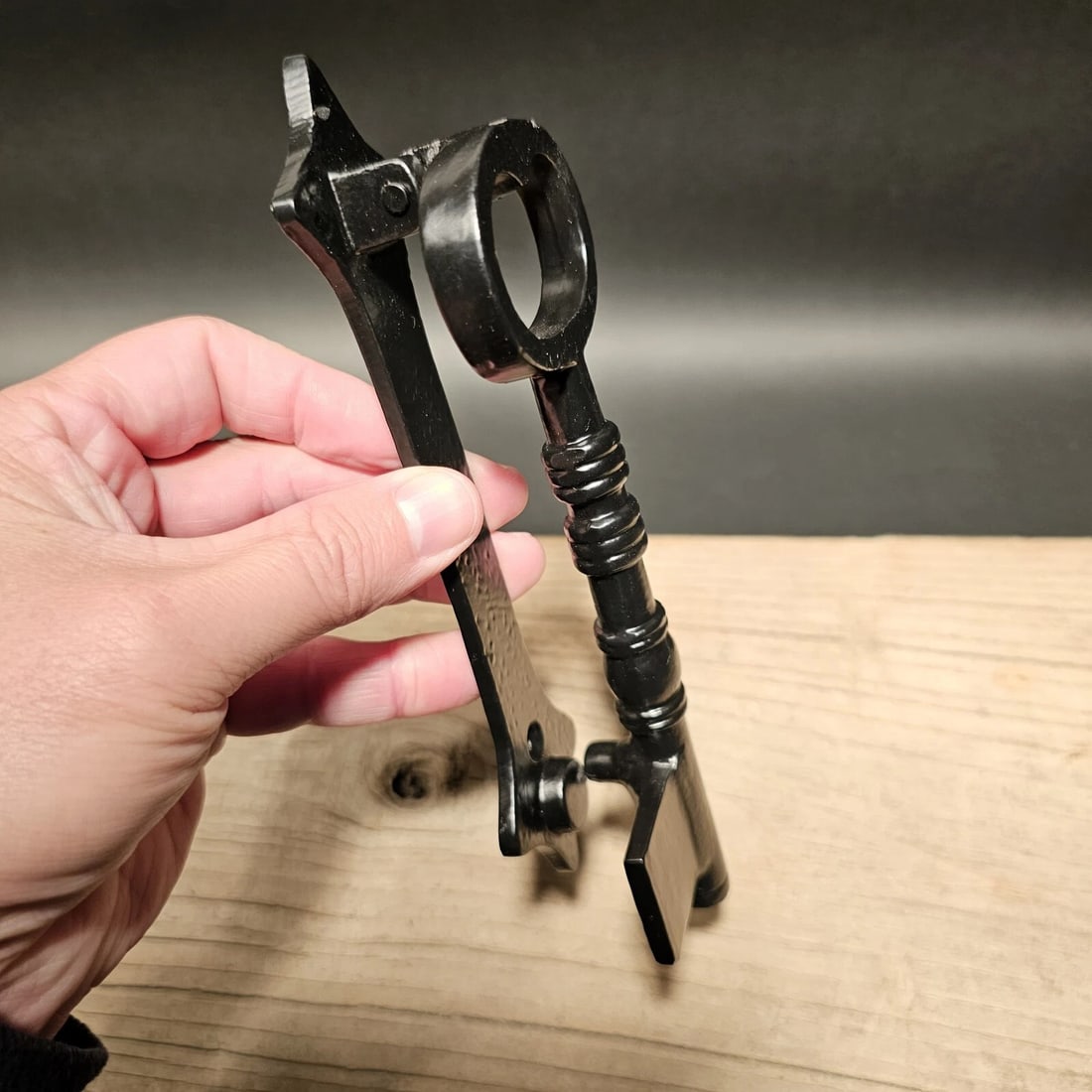 Black Cast Iron Key Door Knocker - 9