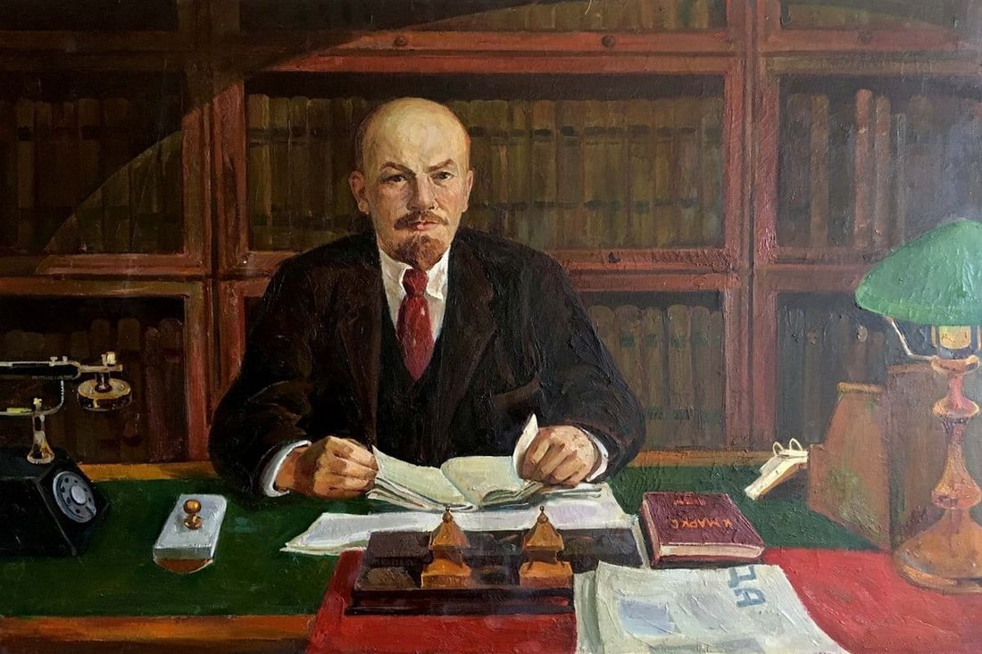 Oil painting Lenin at the table (1 of 13)