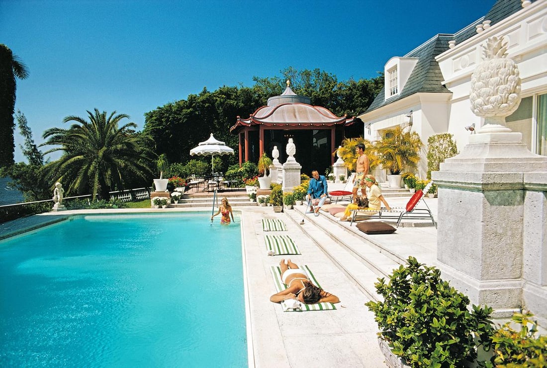 Slim Aarons Official Estate Print - Poolside Chez Holder: 1970 (Printed later) - 17