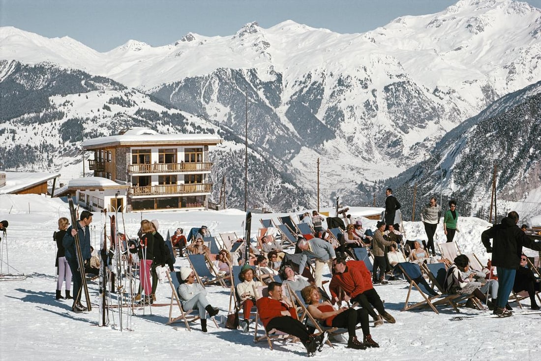 Slim Aarons 'Courchevel' 1970 Official Limited Estate Edition: 1970 (Printed Later) - 7