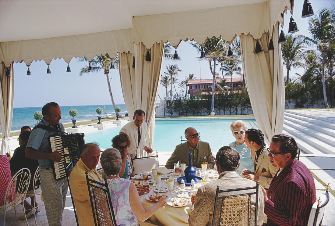 Slim Aarons 'Dining at Wilmot's' 1968 Official Limited Estate Edition: 1968 (Printed Later) - 7