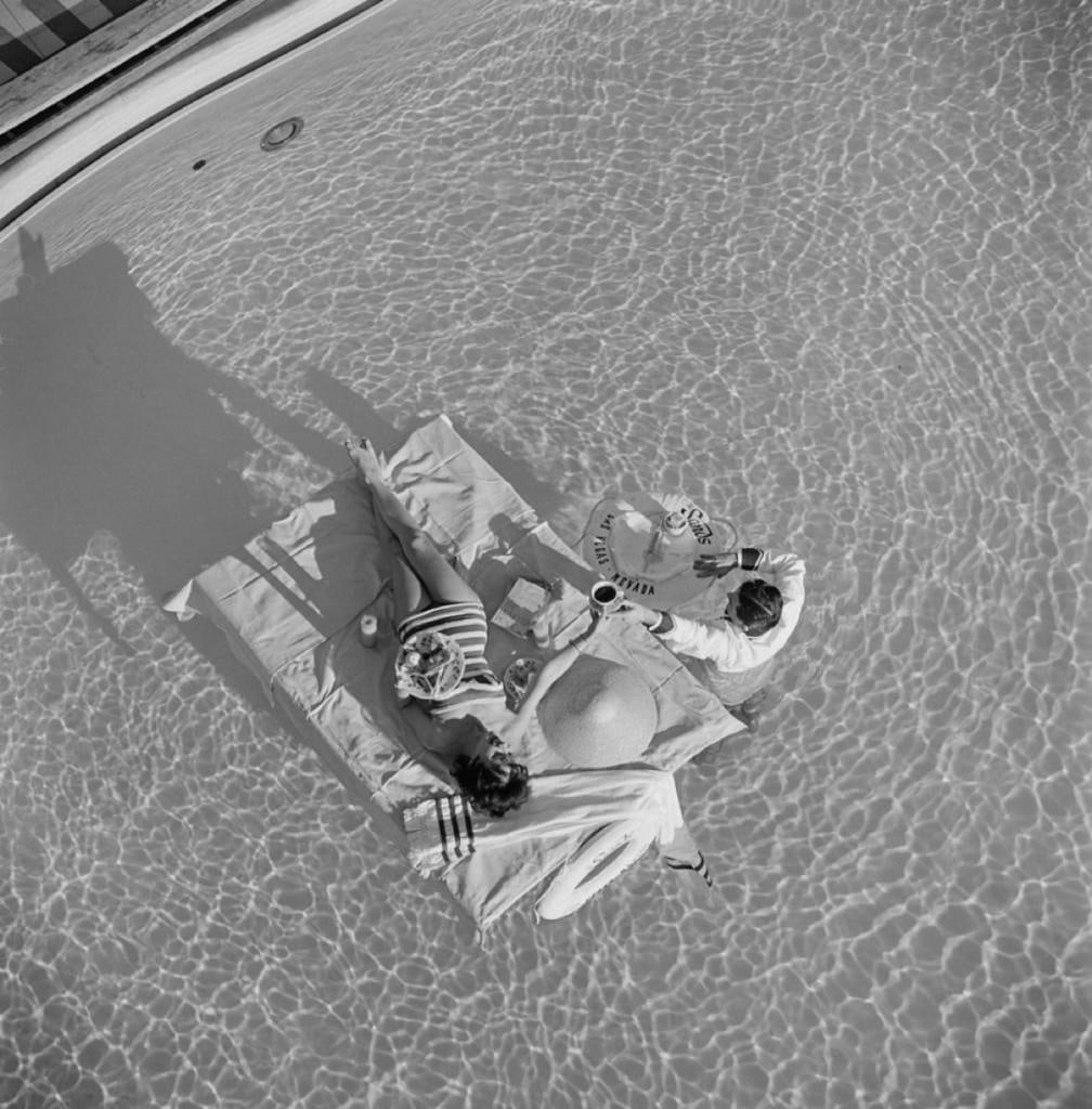 Slim Aarons Official Estate Print - Las Vegas Luxury - Oversize: 1954 (Printed later) - 17