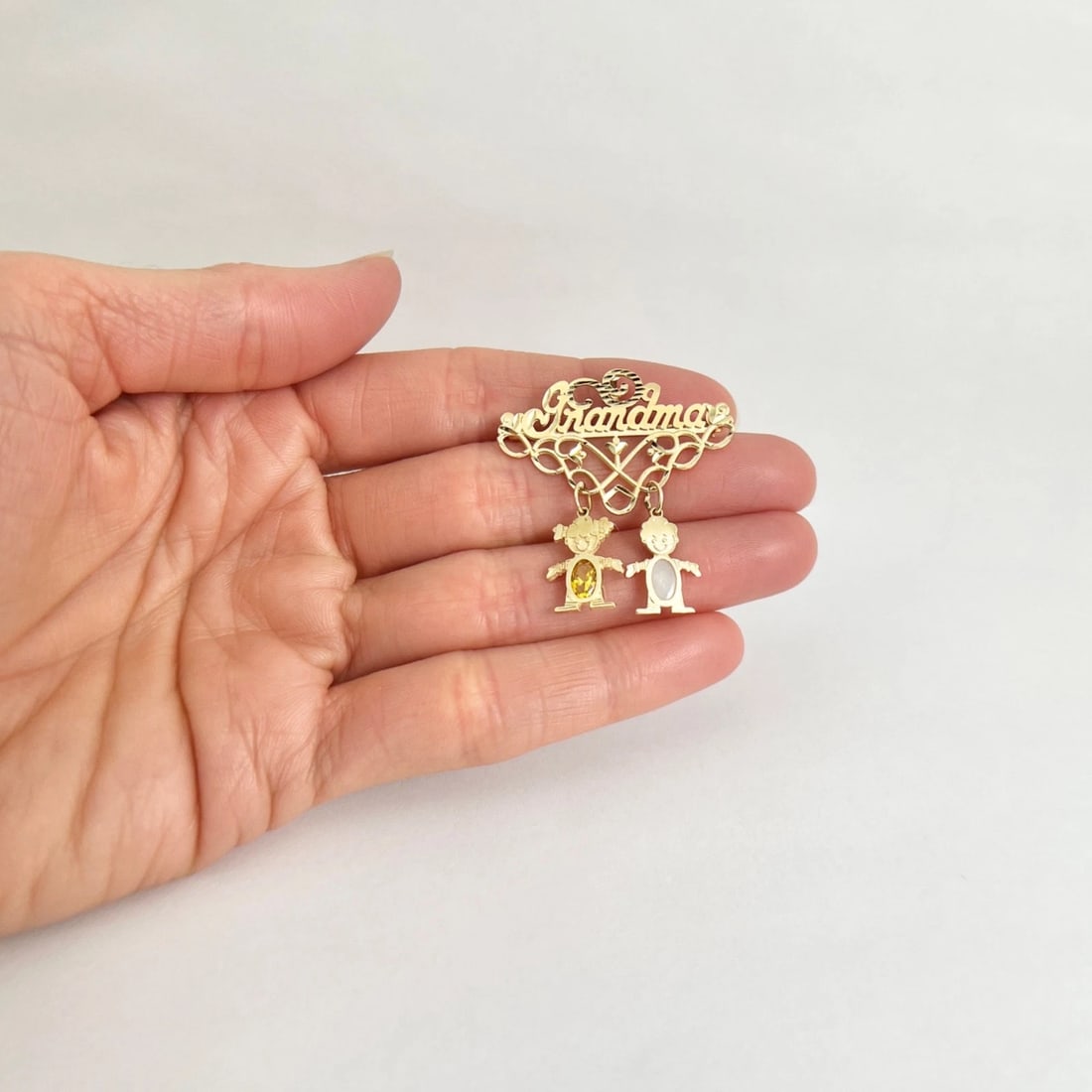 Vintage Grandma Kids Grandkids Family Brooch Pin 14K Yellow Gold, 3.76 Grams - 2