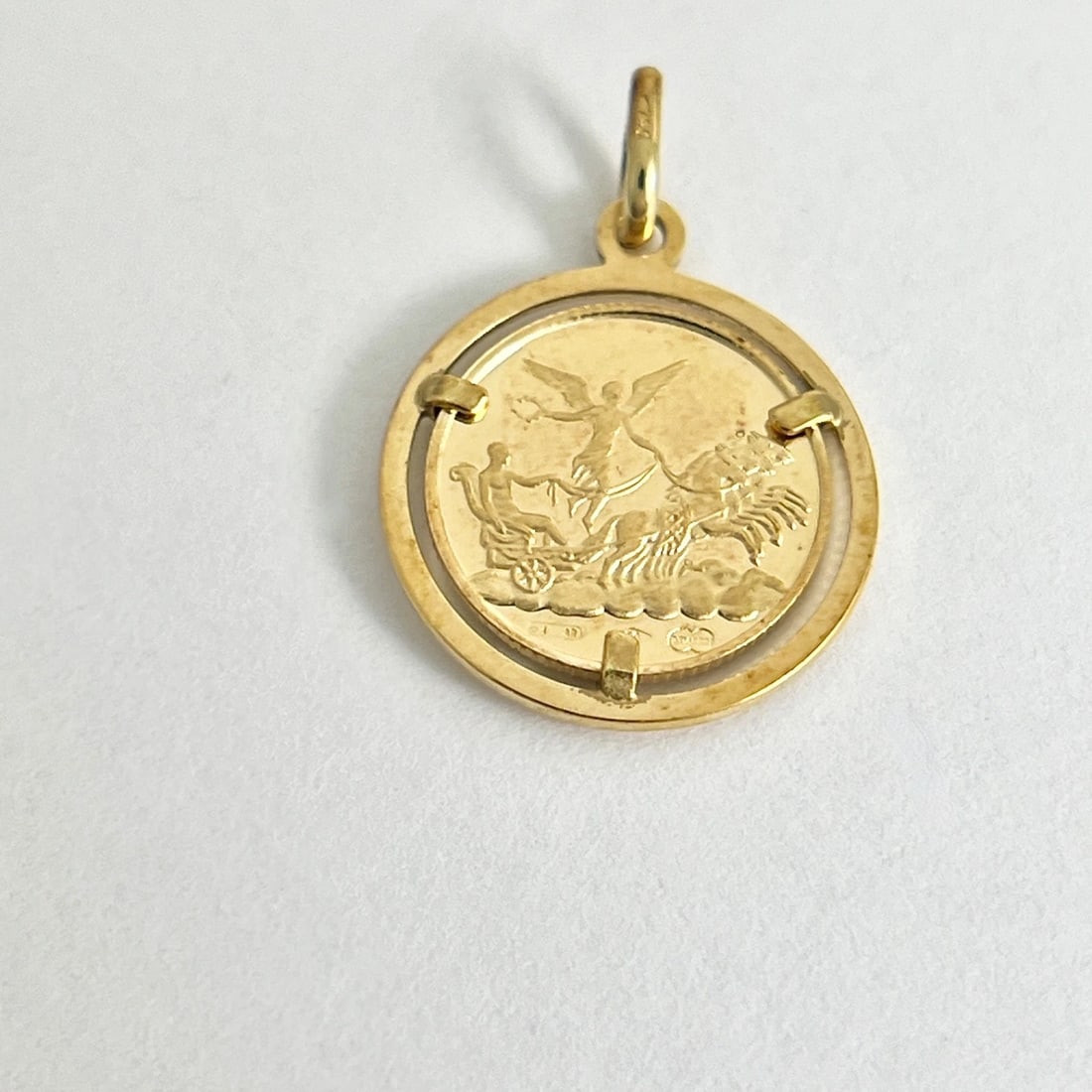Vintage 1970's Italian Unoaerre Giampaoli Charm Pendant 18K Yellow Gold, 2.35 Gr - 5