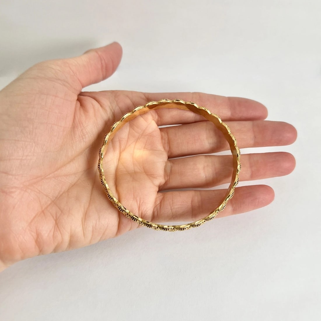 Vintage Filigree Ornate Bangle Bracelet 21K Yellow Gold, 10.96 Grams - 2