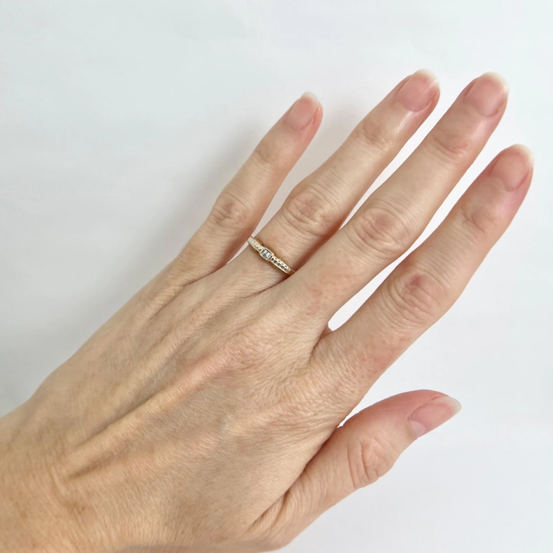 Vintage 1930's Two-Tone Solitaire Diamond Ring 14K Yellow Gold, 1.14 Grams - 3