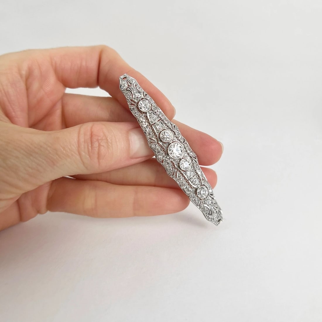 Antique Edwardian Long Filigree Diamond Brooch Pin Platinum, 10.23 Grams - 3