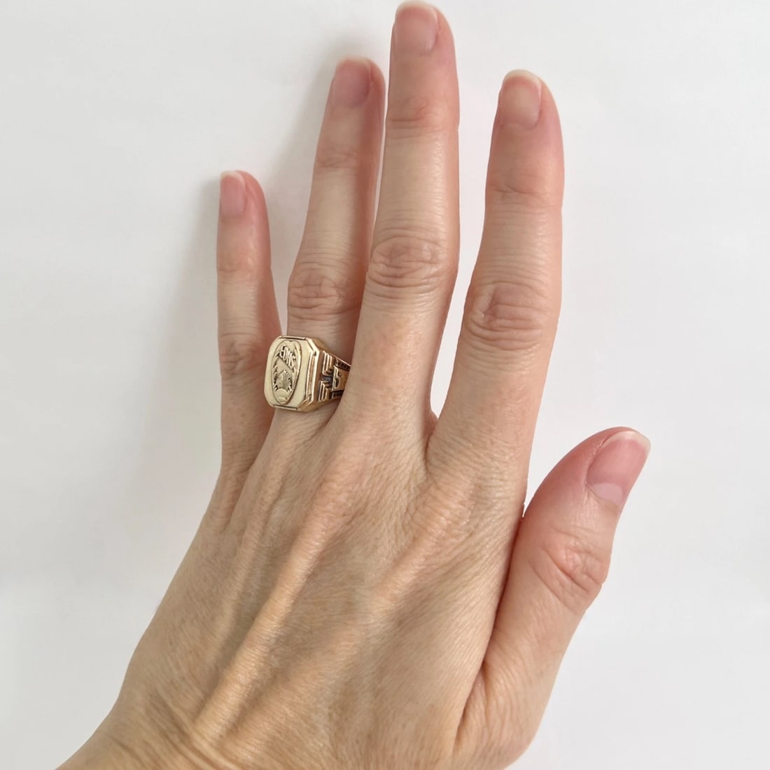 Vintage 1956 EDHS Class Ring 10K Yellow Gold, 7.54 Grams - 3