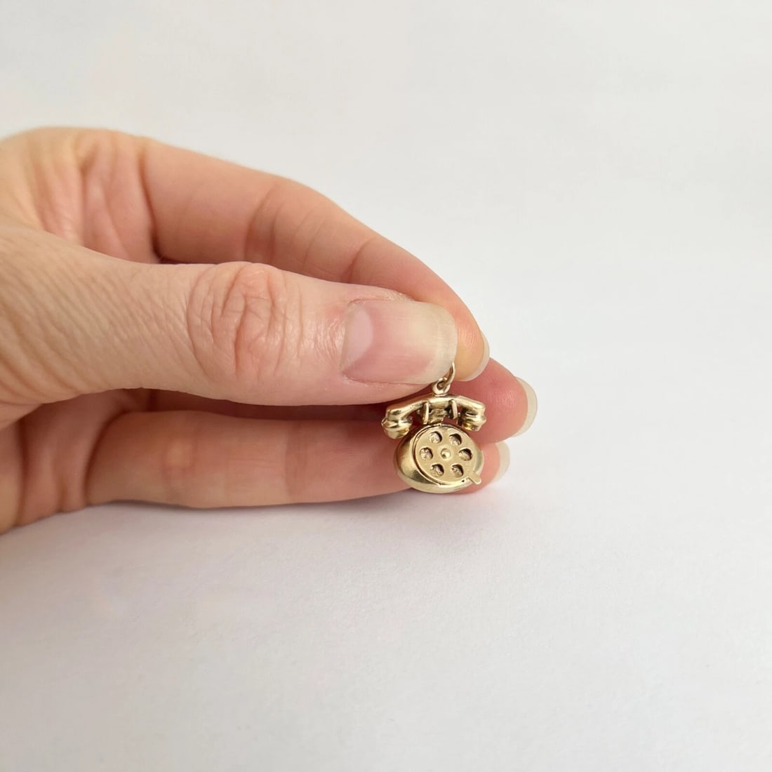 Vintage 1950's Rotary Telephone Movable Charm 14K Yellow Gold, 2.32 Grams - 4
