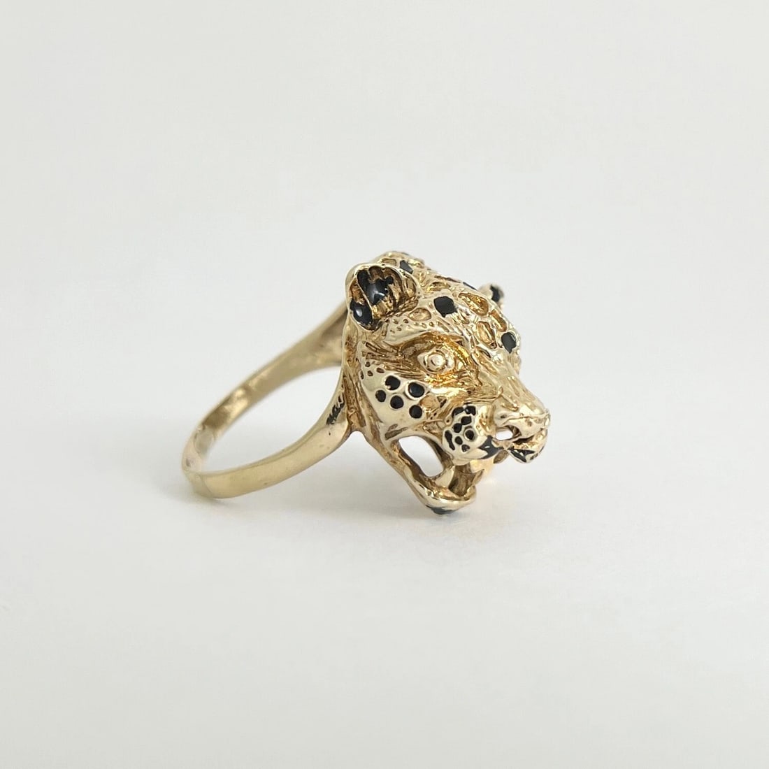 Vintage 1950's Black Enamel Leopard Cheetah Jaguar Ring 14K Yellow Gold 11.25 Gr - 7