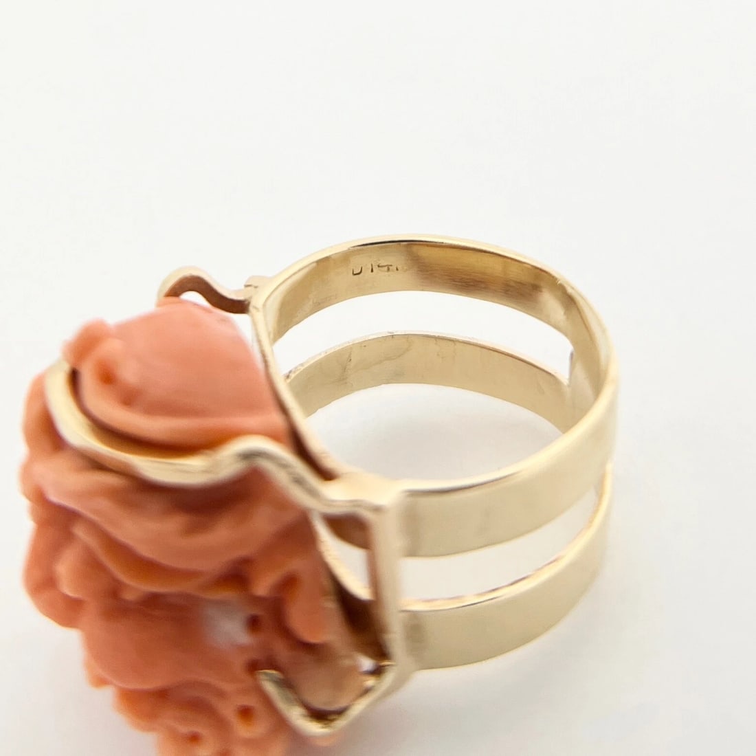 Vintage 1950's 1960's Carved Coral Man's Face Ring 14K Yellow Gold, 13.86 Grams - 9