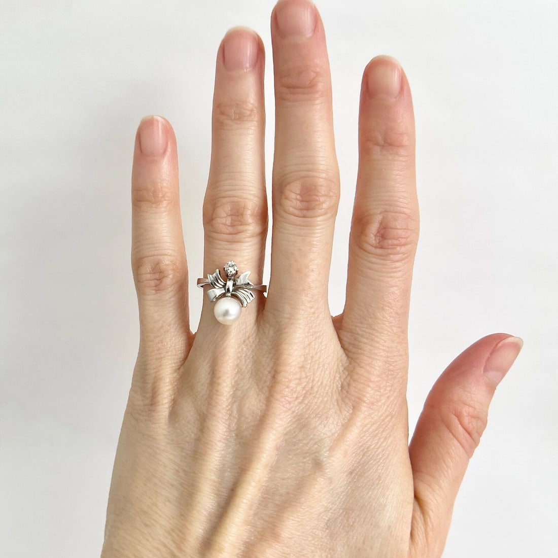 Vintage Pearl Diamond Bow Ring 10K White Gold, 2.92 Grams - 2