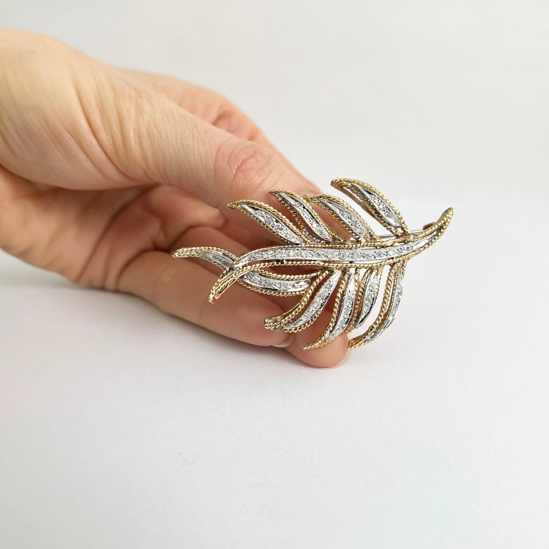 Vintage 1960's Diamond Two-Tone Leaf Branch Brooch Pin 14K Yellow Gold, 14.24 Gr - 2