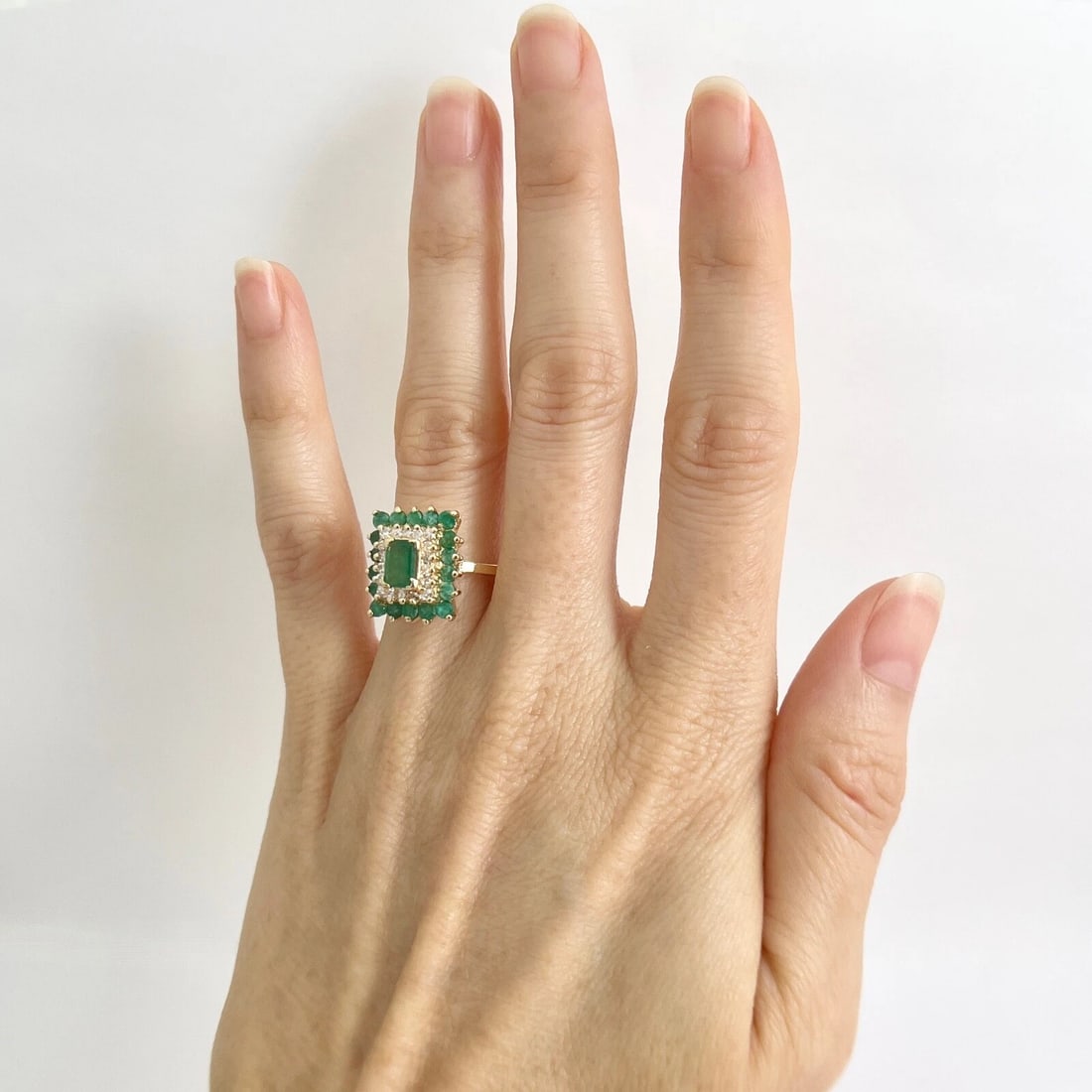 Vintage Green Emerald Diamond Halo Cocktail Ring 14K Yellow Gold, 4.81 Grams - 3