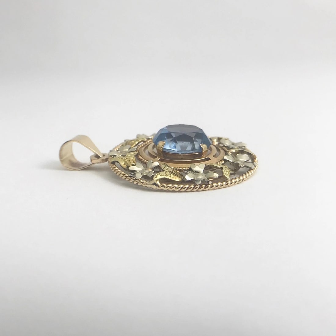 Vintage Round Blue Lab-Created Spinel Filigree Pendant 18K Yellow Gold, 10.25 Gr - 8