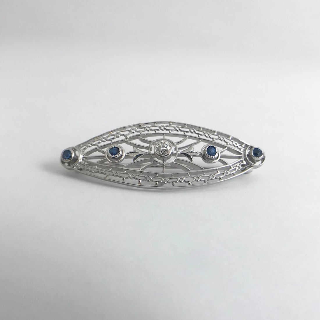 Vintage 1950's Blue Sapphire Diamond Platinum Brooch Pin, .30 CTW, 4.96 Gr - 6
