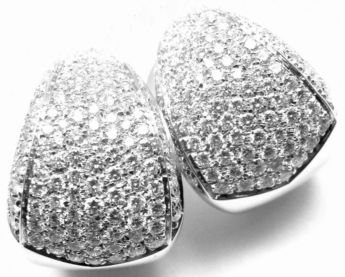 New Authentic Damiani Da Definire 18k White Gold 3.09ct Diamond Earrings $22,900: New Authentic Damiani Da Definire 18k White Gold 3.09ct Diamond Earrings $22,900 About This Piece: These earrings come with Box, Certificate and Tag. Retail Price: $22,900 plus tax. Metal: 18k White G