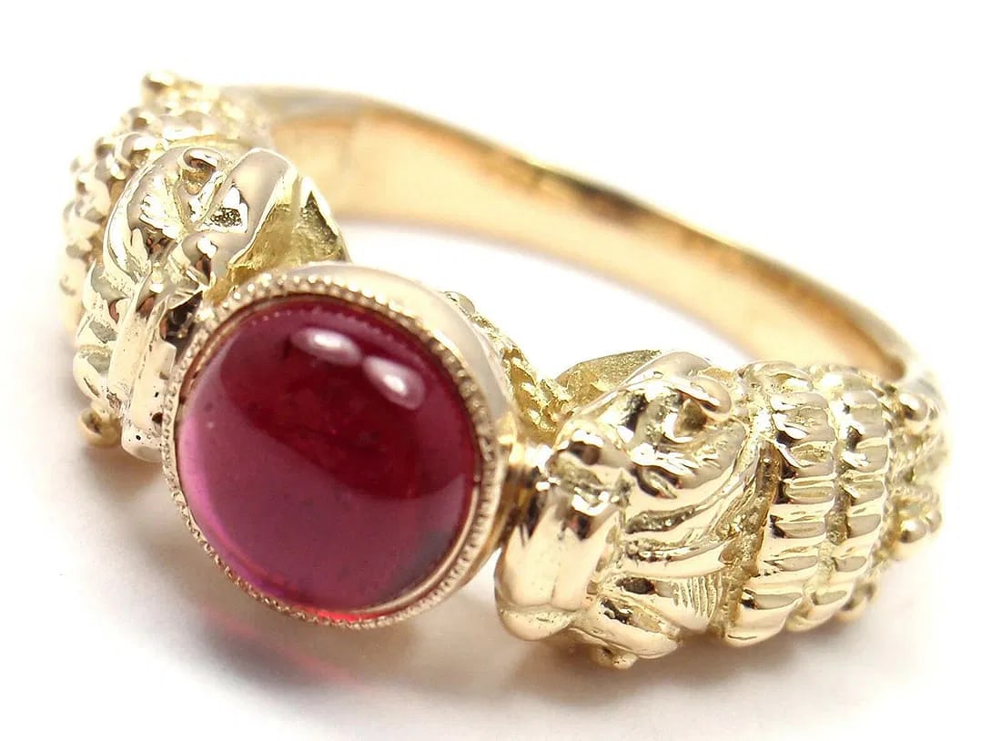 Very Rare! Authentic Zolotas Greece 18k Yellow Gold Pink Tourmaline Band Ring: Very Rare! Authentic Zolotas Greece 18k Yellow Gold Pink Tourmaline Band Ring About This Piece: About Zolotas: ZOLOTAS house of jewelry has been writing history in the Decorative Arts since 1895. The
