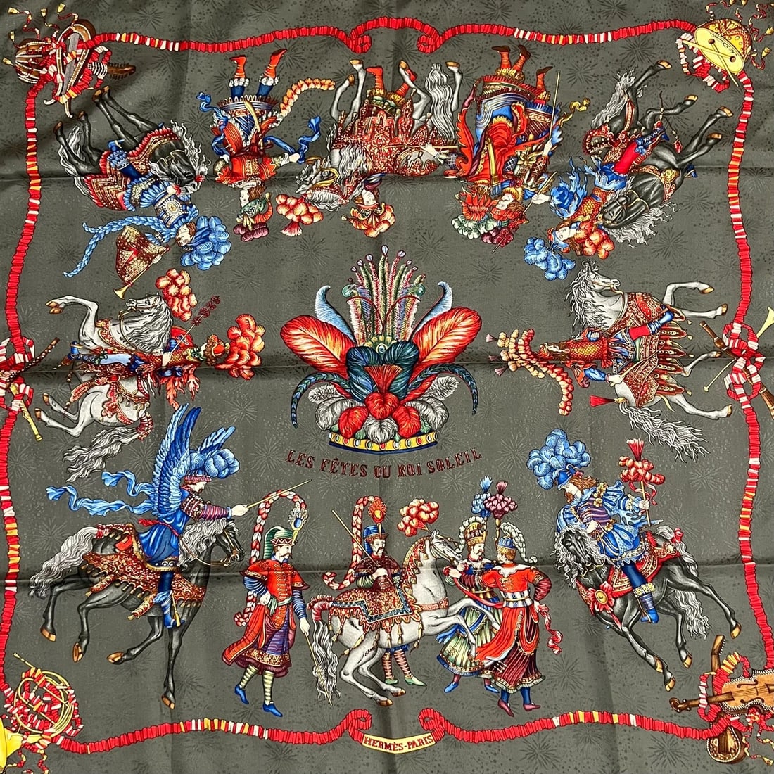 AUTHENTIC! Hermes Les Fetes du Roi Soleil Silk Scarf (1 of 6)