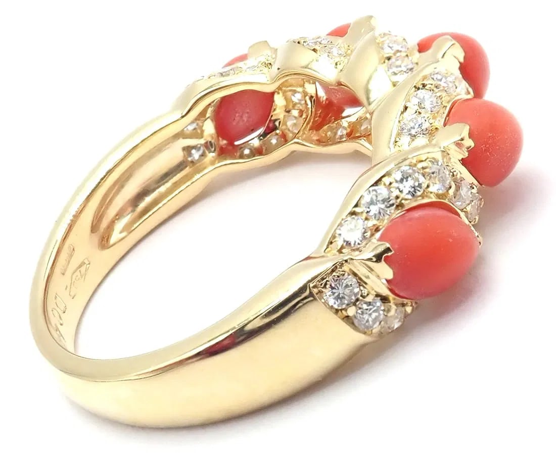 Rare! Authentic Christian Dior 18k Yellow Gold Diamond Coral Band Ring: Rare! Authentic Christian Dior 18k Yellow Gold Diamond Coral Band Ring About This Piece: About Christian Dior Jewelry: Towards the end of last century, fine jewelry was missing the whimsical element o