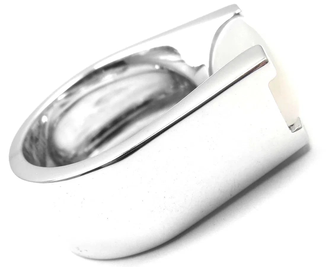 Authentic! Cartier 18k White Gold Moonstone Large Ring Size 50 US 5 1/4: Authentic! Cartier 18k White Gold Moonstone Large Ring Size 50 US 5 1/4 About This Piece: About Cartier: The company has a long and distinguished history of serving royalty, as well as stars and celeb