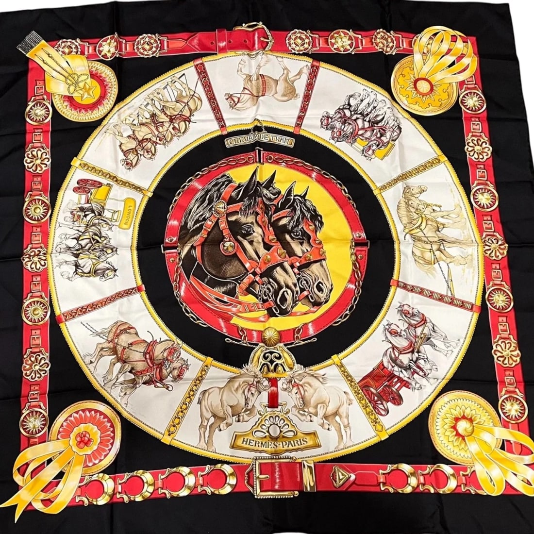 Authentic Hermes Carré 90 cm Chevaux de Trait Silk Scarf (1 of 9)