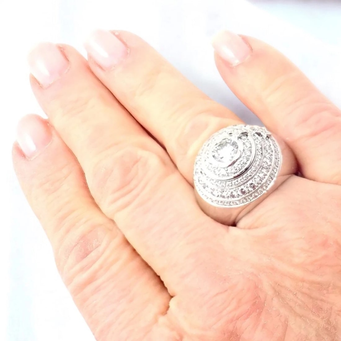 Authentic! Chanel Comete Star 18k White Gold Diamond Large Spinning Dome Ring: Authentic! Chanel Comete Star 18k White Gold Diamond Large Spinning Dome Ring About This Piece: The Chanel Comete Star ring dazzles in 18k white gold, featuring a bold spinning dome design adorned wit