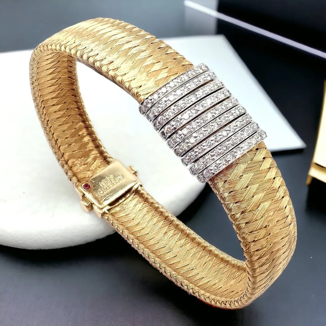 Authentic! Roberto Coin 18k Yellow Gold 9 Row Diamond Silk Weave Bracelet (1 of 11)