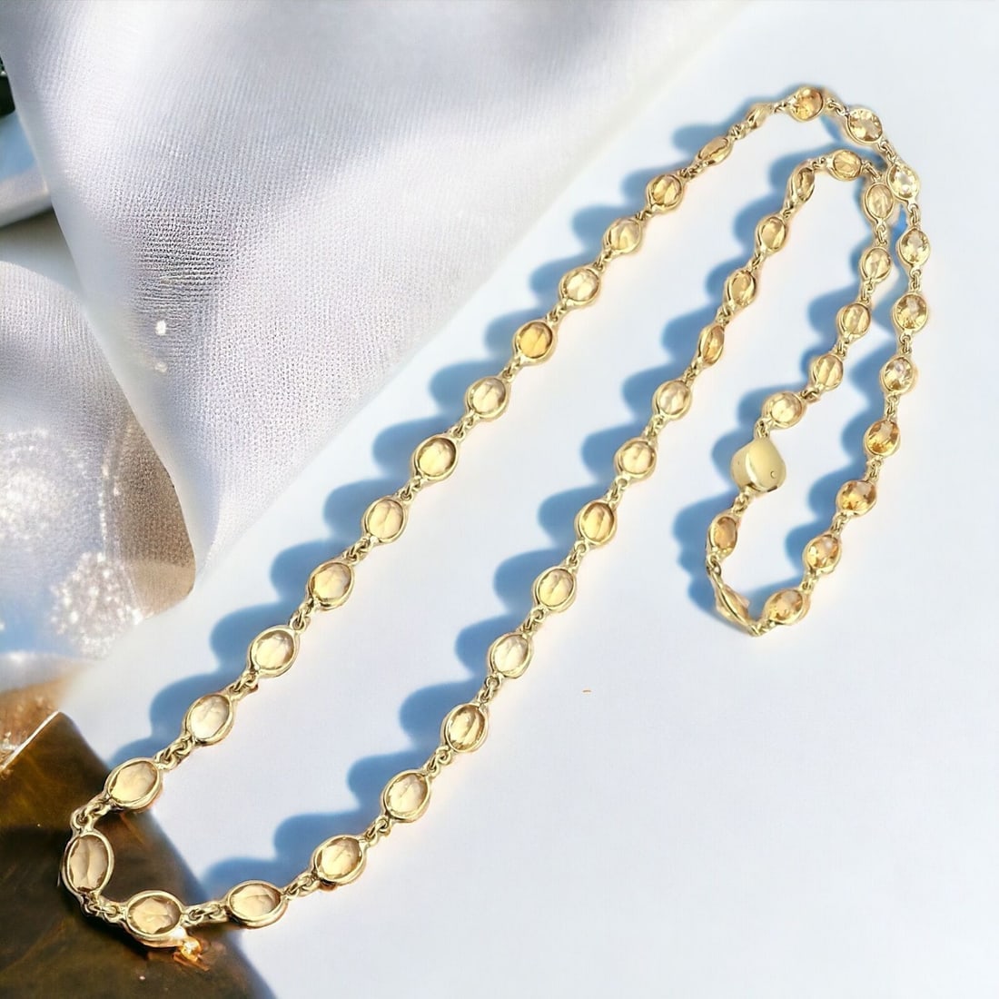 Rare! Authentic Laura Munder 18k Yellow Gold Citrine Long 24" Necklace: Rare! Authentic Laura Munder 18k Yellow Gold Citrine Long 24" Necklace Rare! Authentic Laura Munder 18k Yellow Gold Citrine Long 24" Necklace Product Description About This Piece: The Laura Munder nec