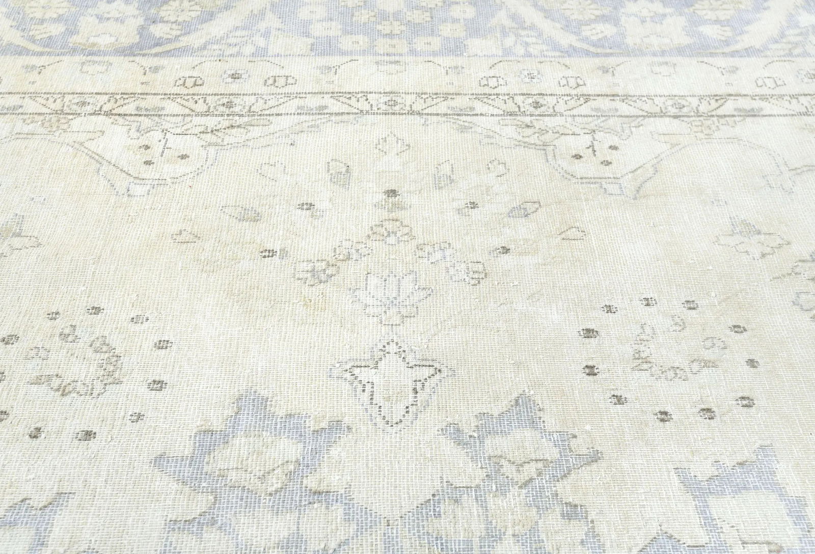Muted Cream Floral 10X13 Distressed Vintage Oriental Rug - 7