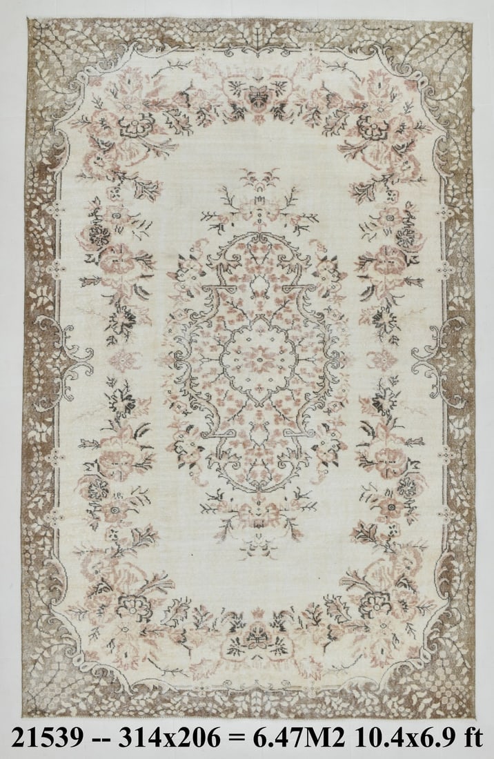 6'9'' x 10'3'' Handmade Vintage Wool Rug - 21539 (1 of 20)