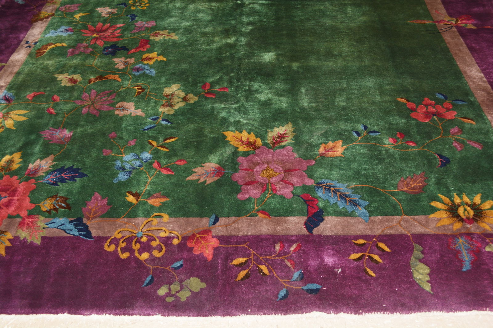 HAND KNOTTED WOOL ANTIQUES RUG - 4