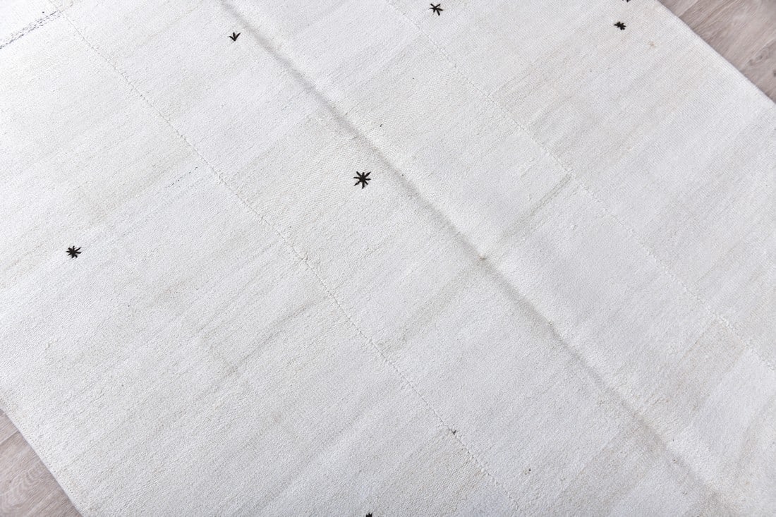 4'8'' x 6'11'' Turkish Vintage Hemp Rug - 241548 - 4