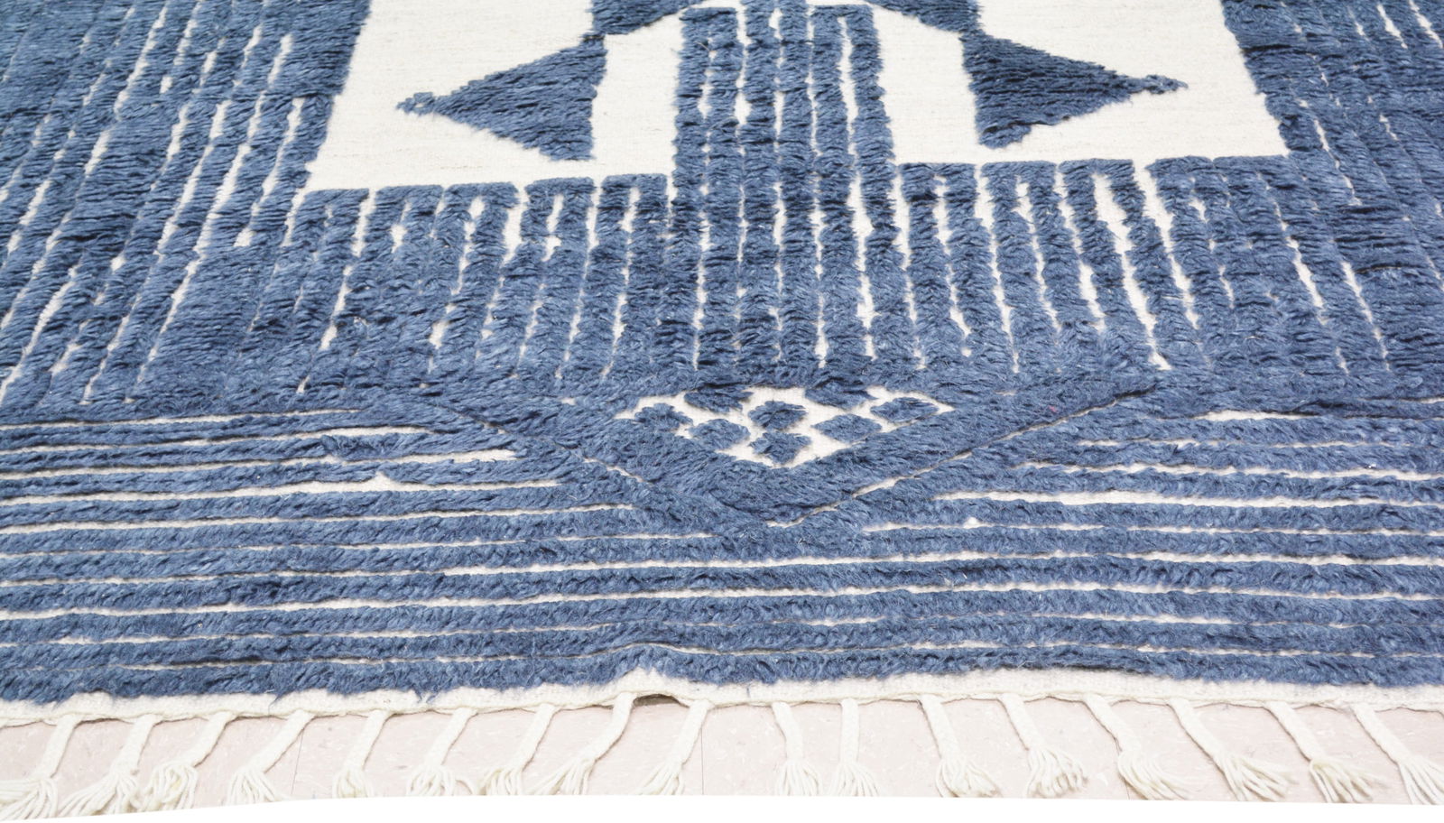 HAND KNOTTED WOOL ANTIQUES RUG - 4