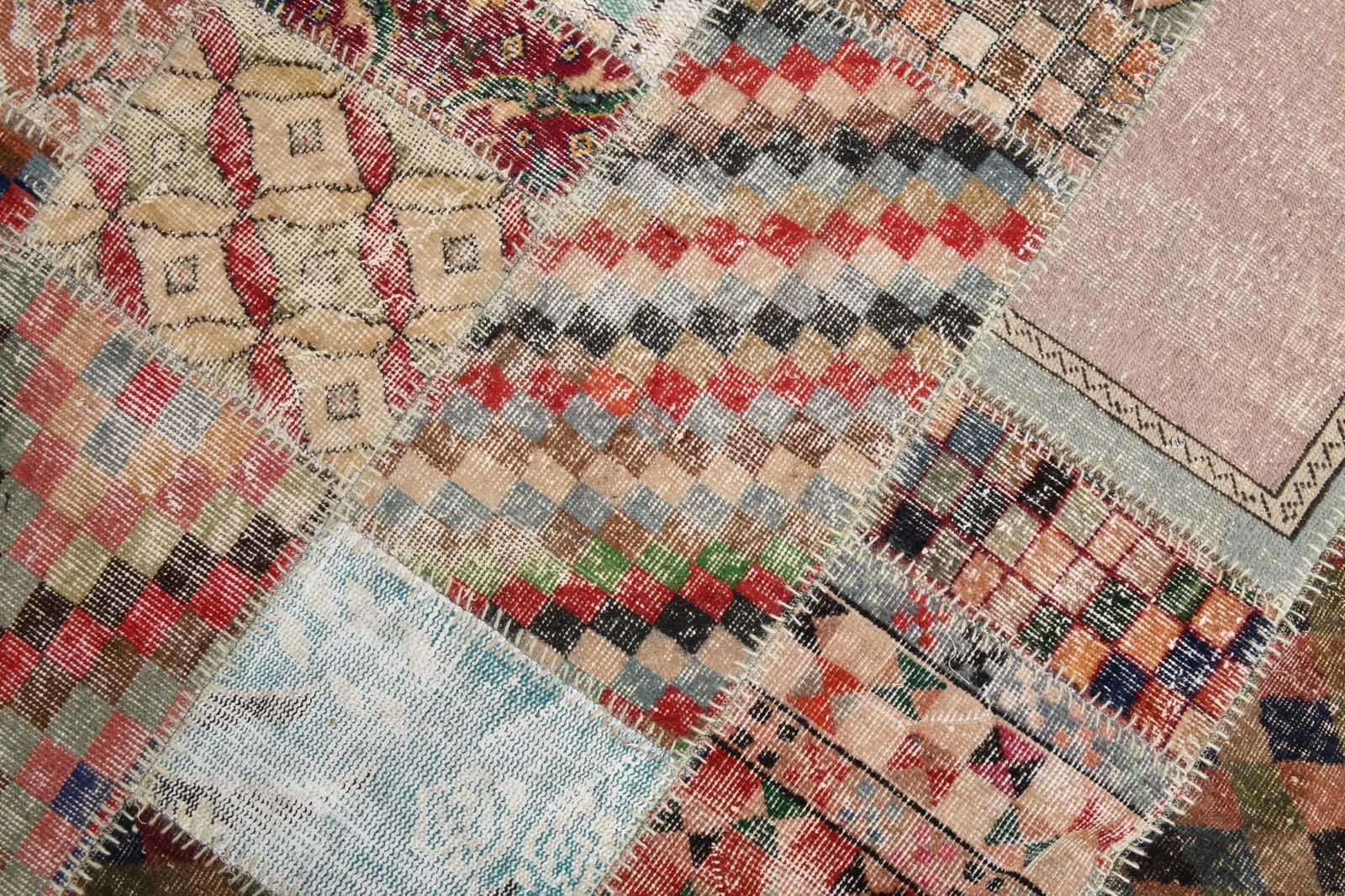 5'6'' x 8'2'' Handmade Vintage Wool Rug - 21608 - 9