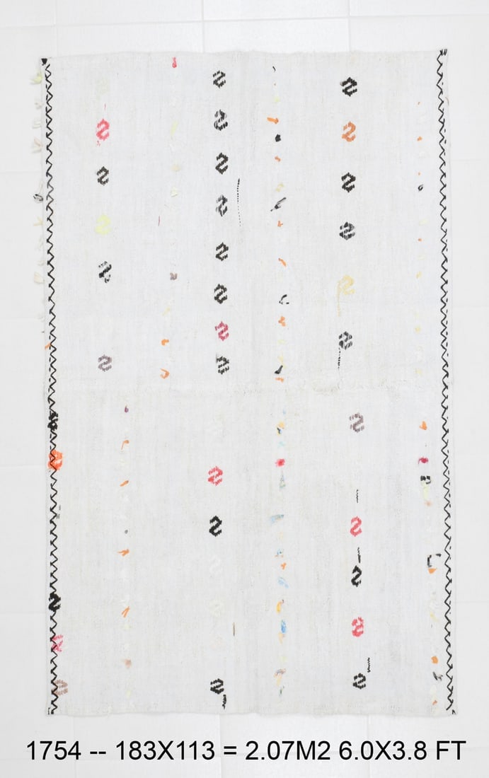 3'8'' x 6'0'' Handmade Vintage Wool Rug - 1754 (1 of 20)