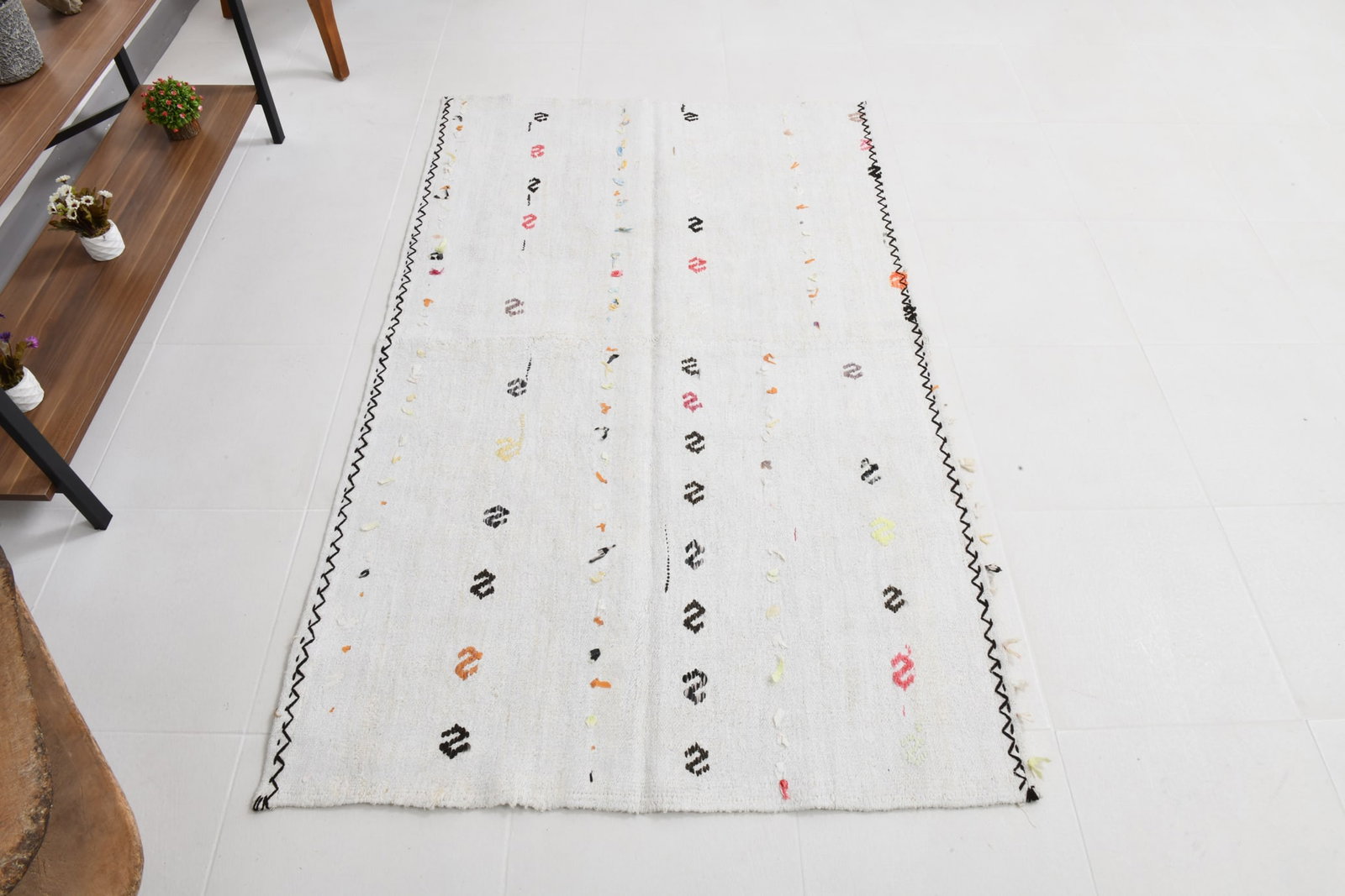 3'8'' x 6'0'' Handmade Vintage Wool Rug - 1754 - 8