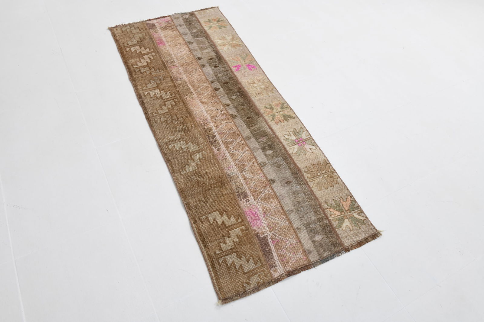 2'3'' x 5'9'' Turkish Vintage Runner Rug - 21344 - 3