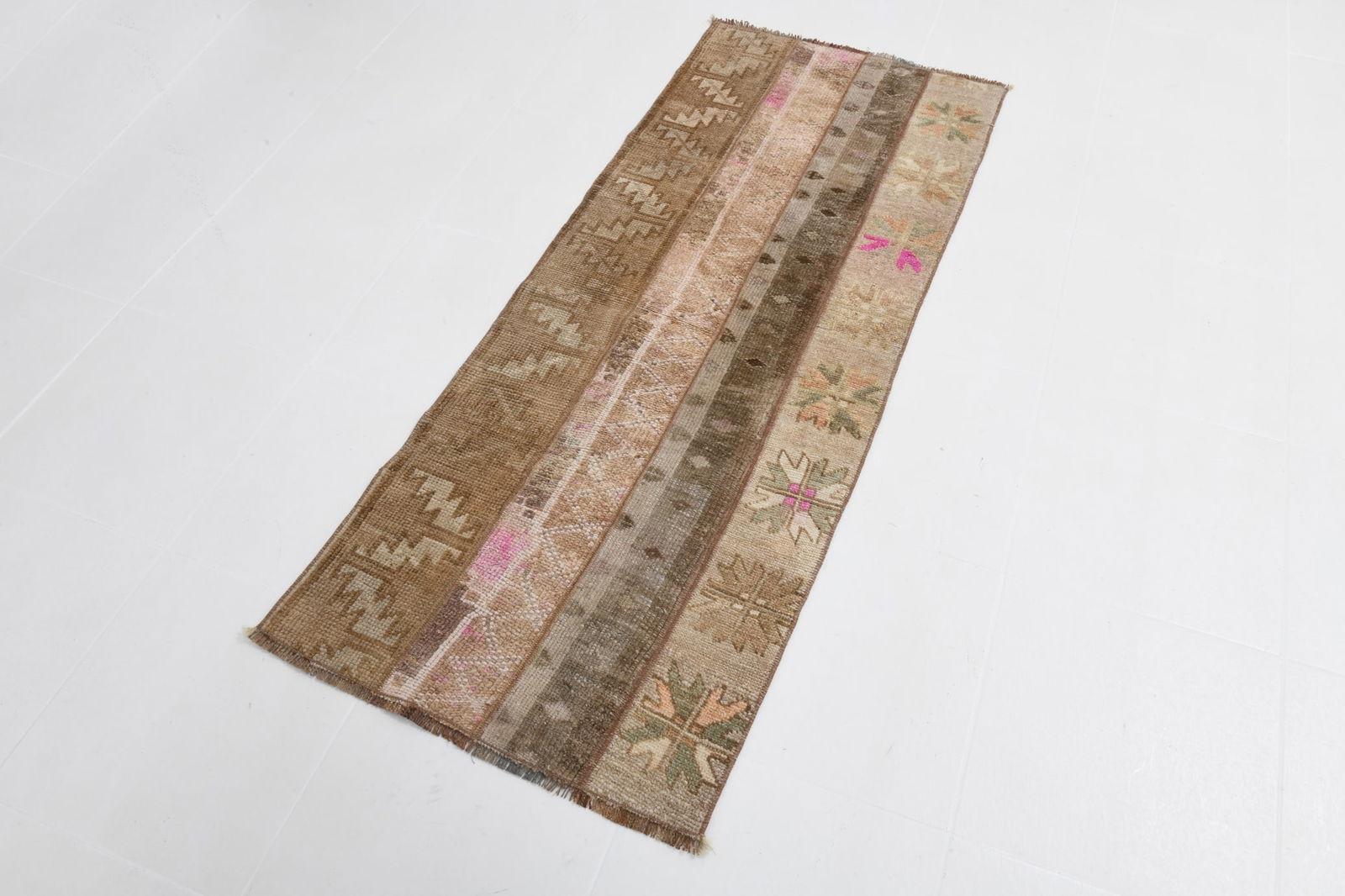 2'3'' x 5'9'' Turkish Vintage Runner Rug - 21344 - 4