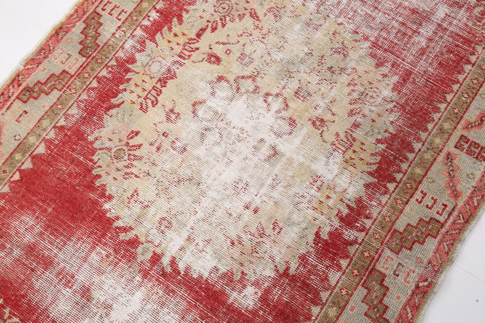 3'5'' x 6'2'' Handmade Vintage Wool Rug - 4734 - 8