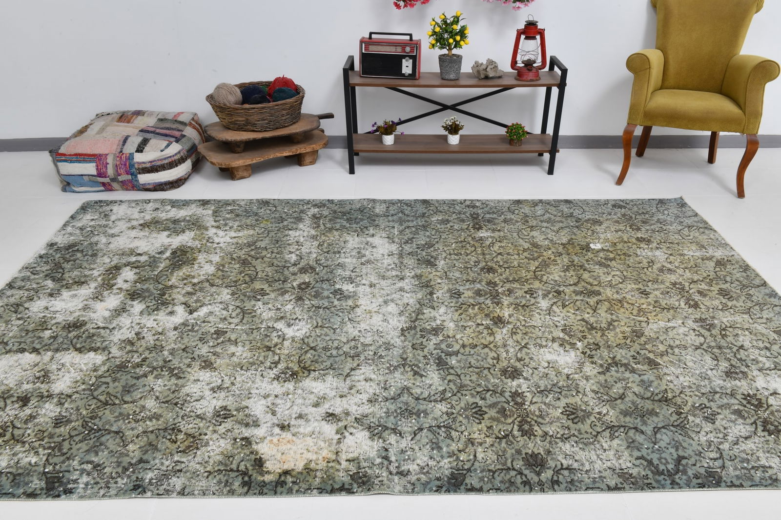 6'9'' x 10'2'' Handmade Vintage Wool Rug - 20257 - 6