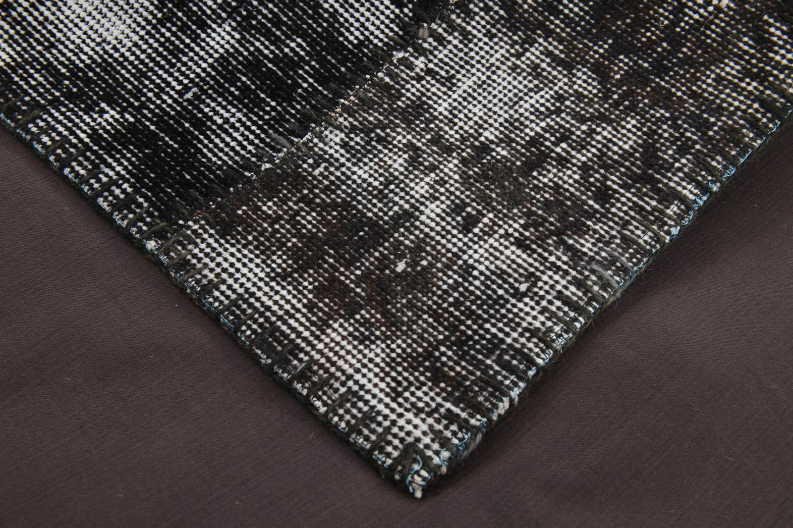 5'8'' x 7'11'' Handmade Vintage Wool Patchwork Rug - 346 - 18