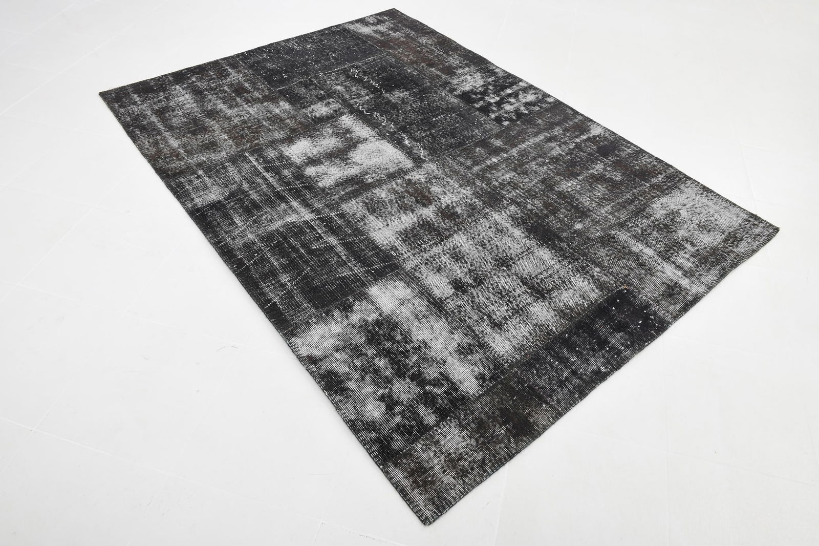 5'8'' x 7'11'' Handmade Vintage Wool Patchwork Rug - 346 - 3