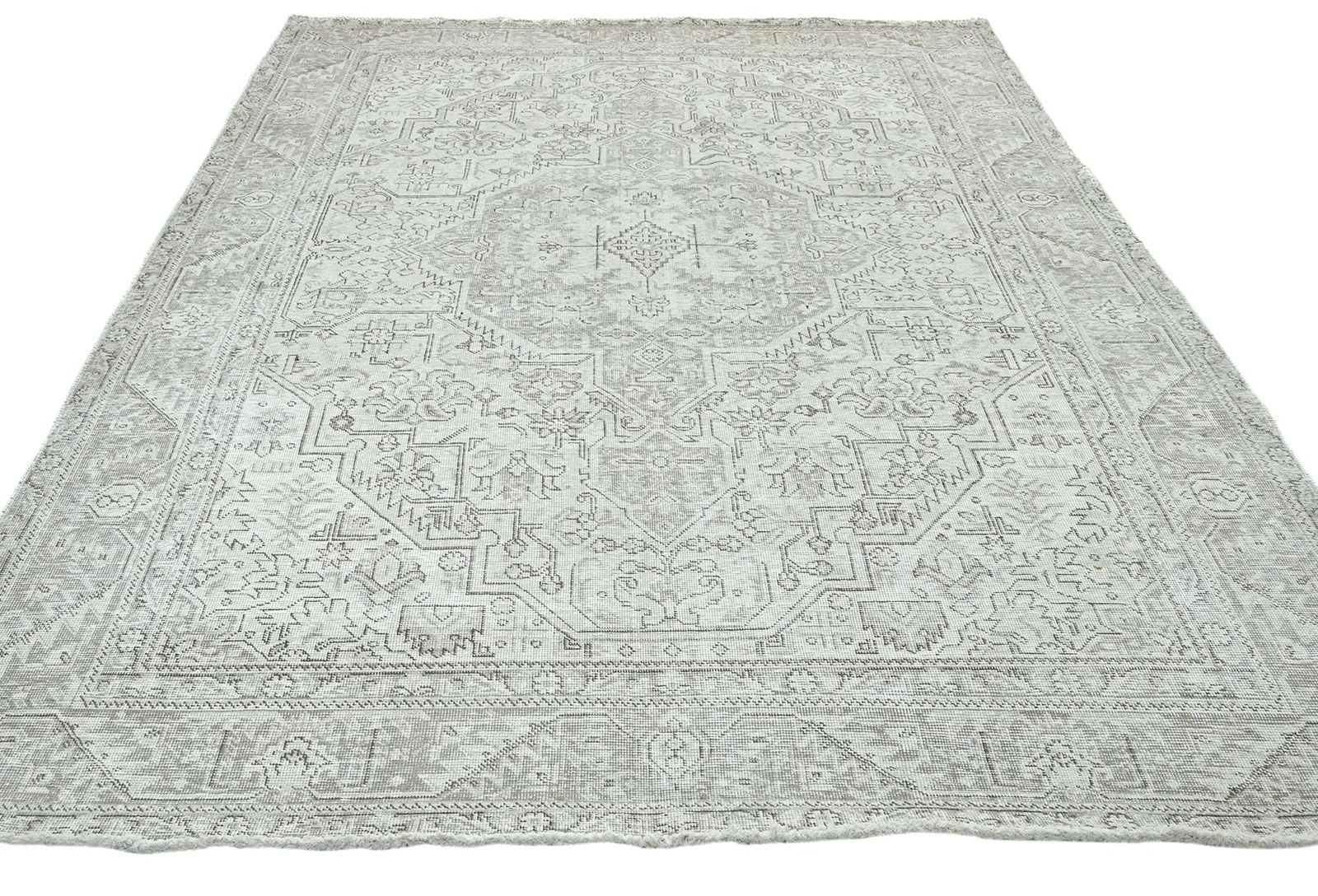 Antique Muted Beige Floral 6X9 Distressed Vintage Oriental Rug - 9